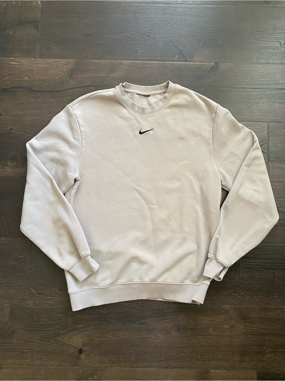 Nike Club Fleece Crewneck Sweatshirt Beige Center Swoosh Pullover Men’s M